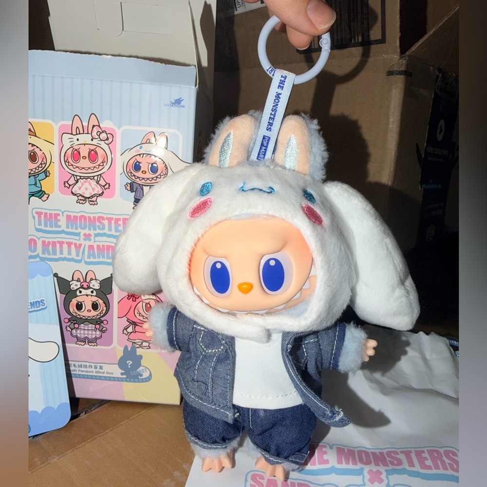 PopMart THE MONSTERS × Hello Kitty and Friends Series - CINNAMOROLL